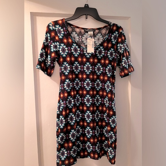 mandee Dresses Bodycon Dress With Cute Pattern Brand New Poshmark